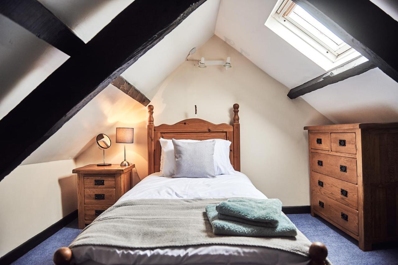 Penuwch Boathouse- Lakeside Rural Cottage Ideal For Families With Indoor Heated Pool Carmarthen Exterior photo