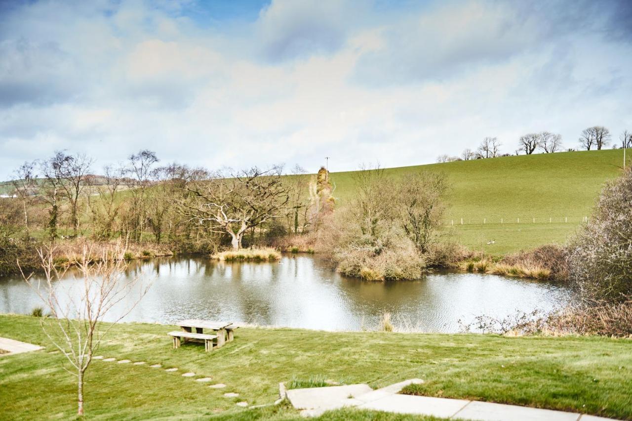 Penuwch Boathouse- Lakeside Rural Cottage Ideal For Families With Indoor Heated Pool Carmarthen Exterior photo